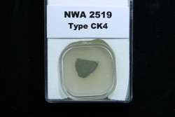 Météorite: CHONDRITE CK4 - NWA 2519
