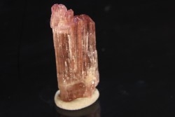 Tourmaline  rubellite - Pala, Californie - USA