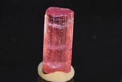 Tourmaline  rubellite - Pala, Californie - USA