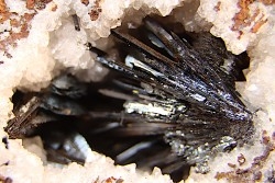 GOETHITE - mine de Chaillac, Indre, FRANCE