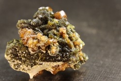 grenats melanite et epidote  -  Diakon, Kayes, Mali