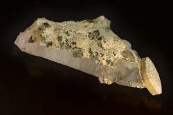 apatite sur quartz  Panasqueira, Portugal