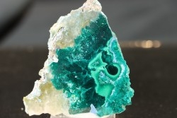 Belle dioptase sciée/poli  Mindouli, RD Congo