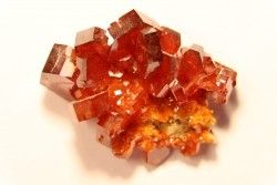 VANADINITE sur BARYTE// Mibladen, Morocco