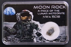 Météorite: Lunar bréche feldspath - NWA 15018