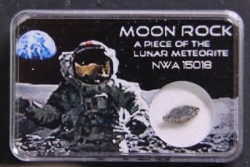 Météorite: Lunar bréche feldspath - NWA 15018