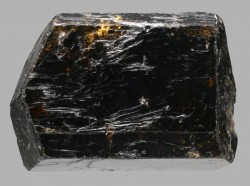 Tourmaline DRAVITE biterminé du Népal