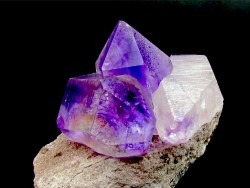 Quartz Amethyste sur gangue