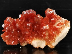 VANADINITE sur BARYTE// Mibladen, Morocco