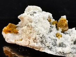 sphalerites orange avec quartz  haus Rappolstein vein,  Sainte Marie Aux Mines, Alsace - FRANCE