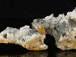 sphalerites orange avec quartz  haus Rappolstein vein,  Sainte Marie Aux Mines, Alsace - FRANCE