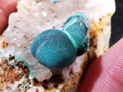 Malachite - Quartz  Bouque payrol, Camares,  Aveyron,  France