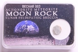 Météorite: Lunar bréche feldspath - Bechar003