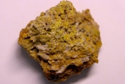 Pyromorphite en boule  Aspriere (12) - FRANCE