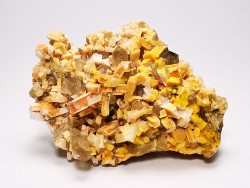 Orthose, quartz, babingtonite – Bavena, Italy