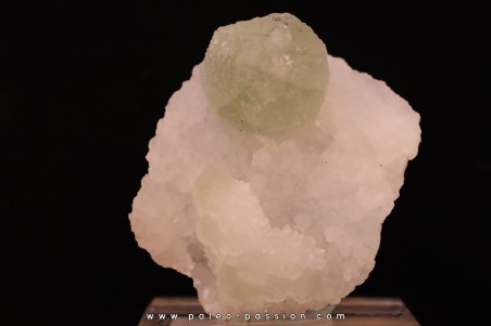 green fluorite on quartz –  Xianghualing Mine – Hunan province