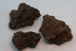 lot de 3 METEORITES CHONDRITE ORDINAIRE NWA